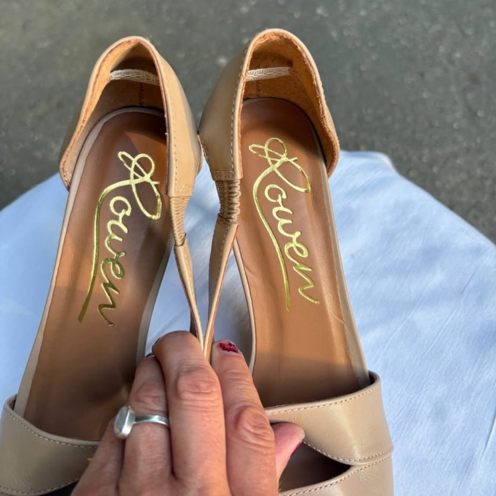 Rowen Gold Signature Nude Leather Heels Size 7M - Picture 6 of 10